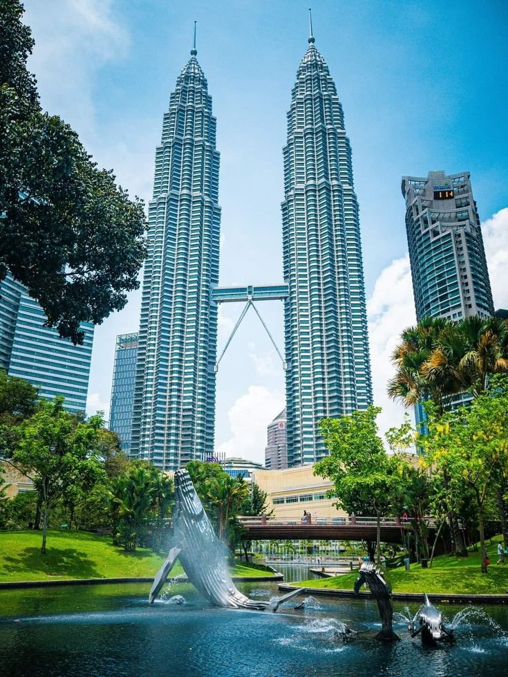 Majestic Singapore & Malaysia: 6 Days of City & Clouds