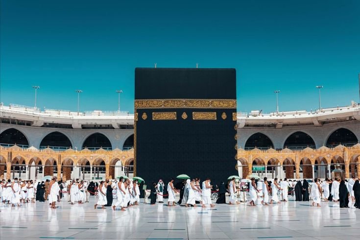 Umrah & Egypt Package – 14 Days (1 Friday in Makkah + 1 Friday in Madinah)